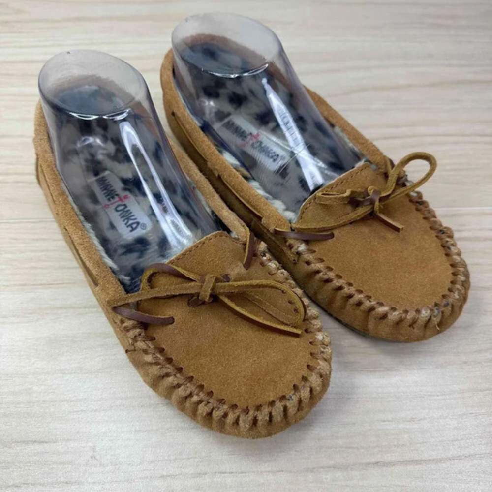 Minnetonka Shoes Women's Size‎ 6 Brown Suede Faux Fur Lined Moccasin Slippers